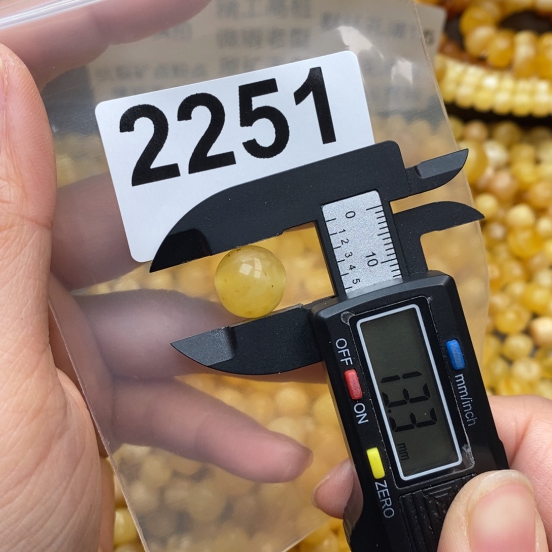 蜜蜡珠宝奇石未镶嵌