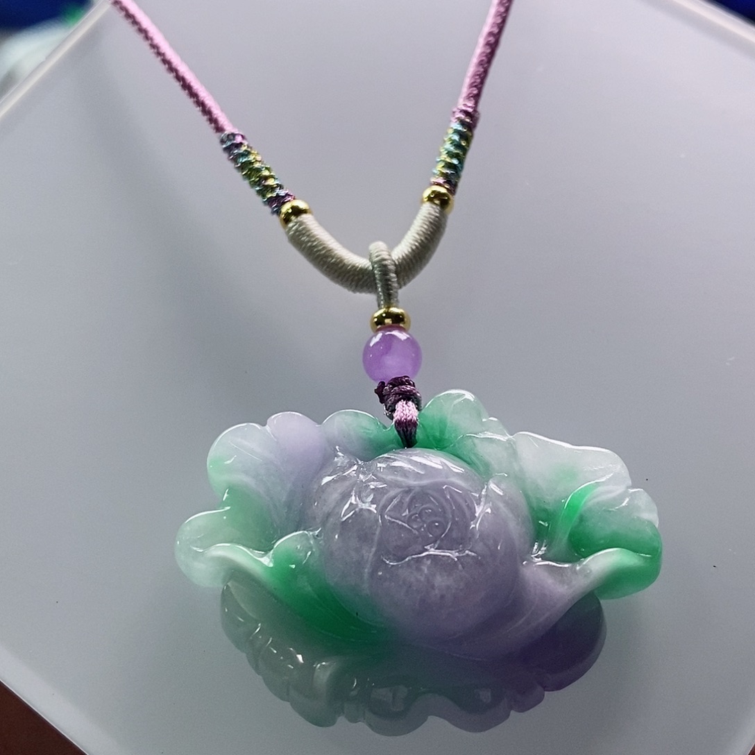 翡翠未镶嵌吊坠(赠链)