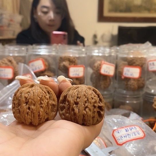 文玩核桃吊坠37红宝石