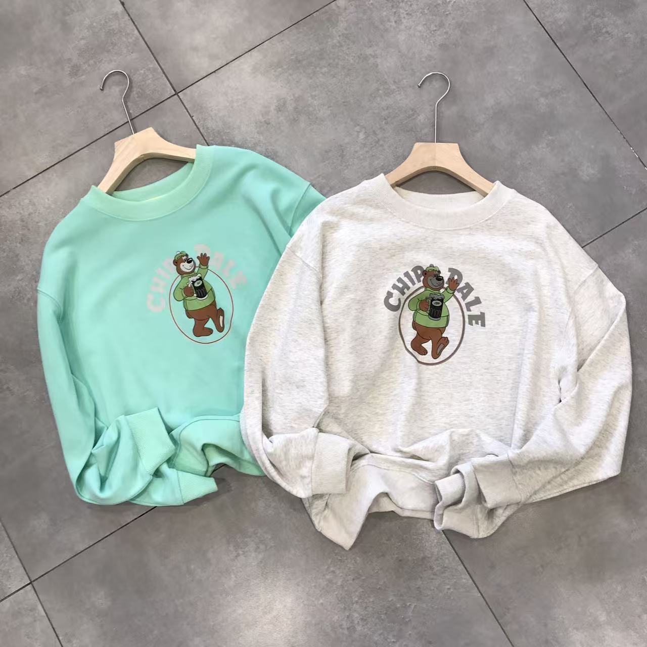 印花套头款落肩袖卫衣卡通网红涂鸦圆领卡通熊卫衣