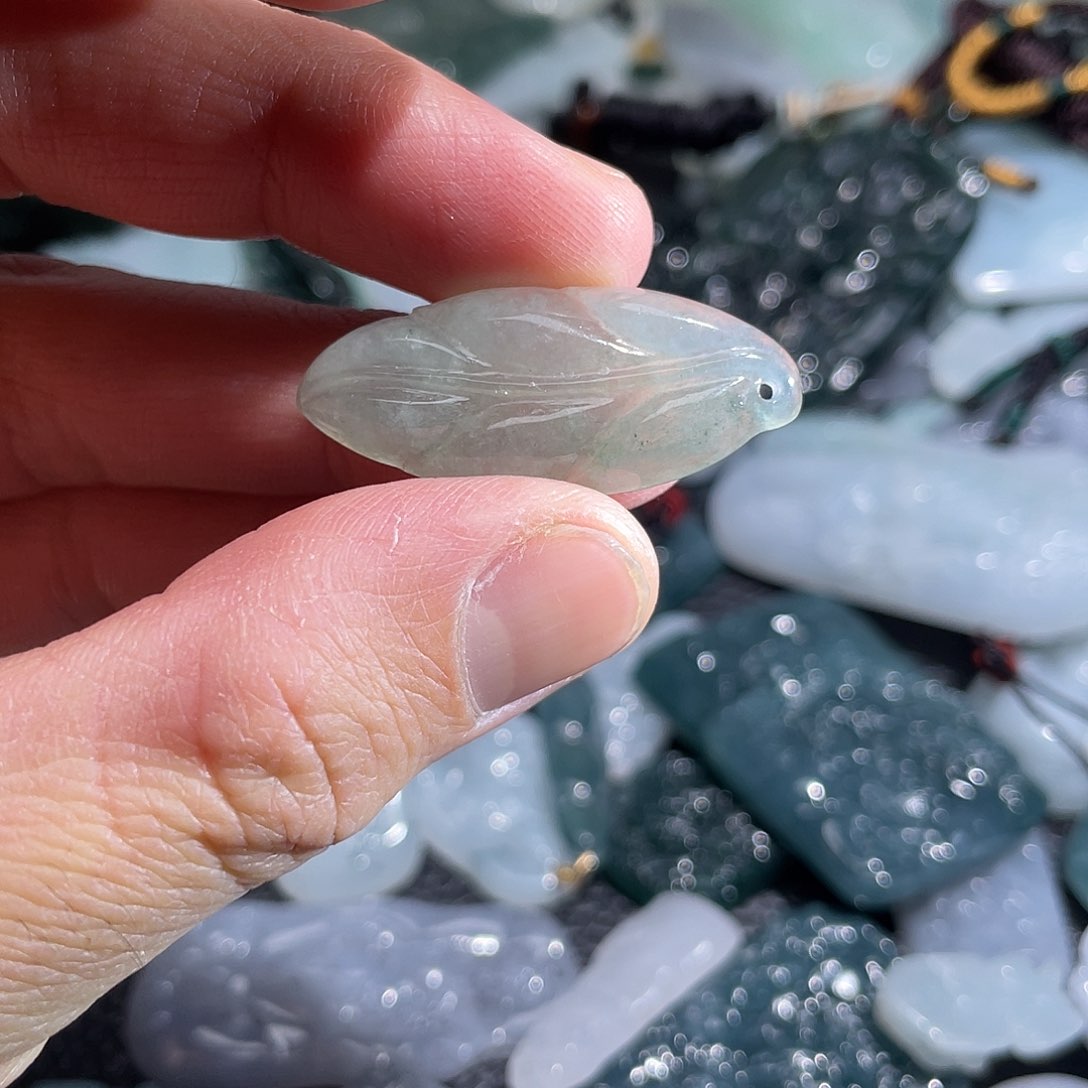 翡翠颈饰未镶嵌翡翠