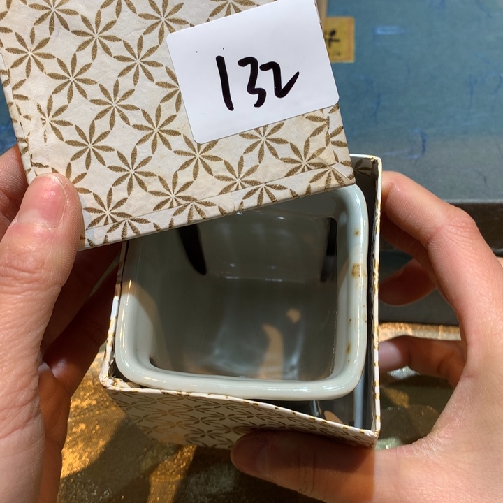 瓷片宜*哈哈哈哈哈这个132
