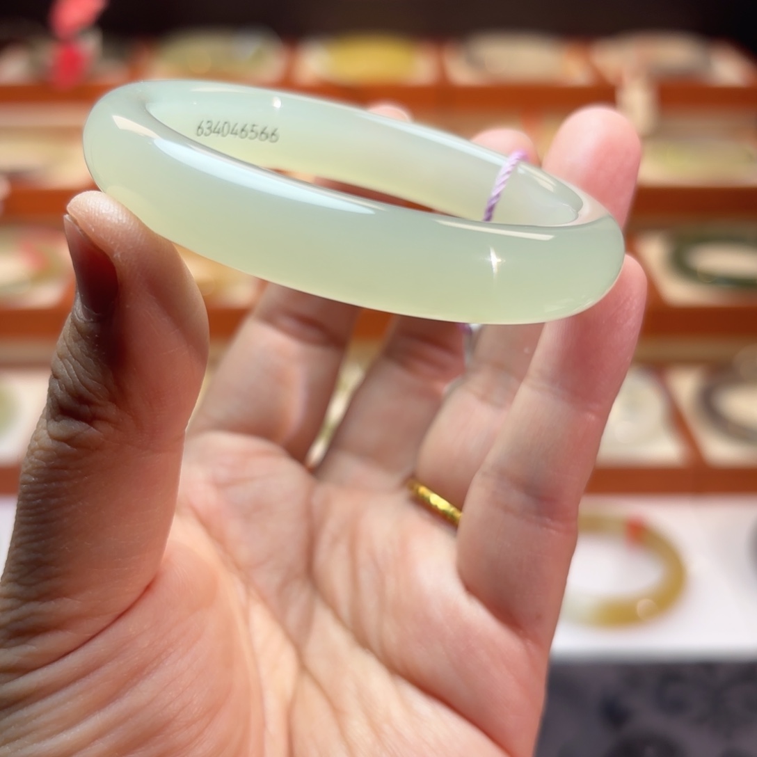 和田玉未镶嵌手镯高冰猫荔枝肉手镯