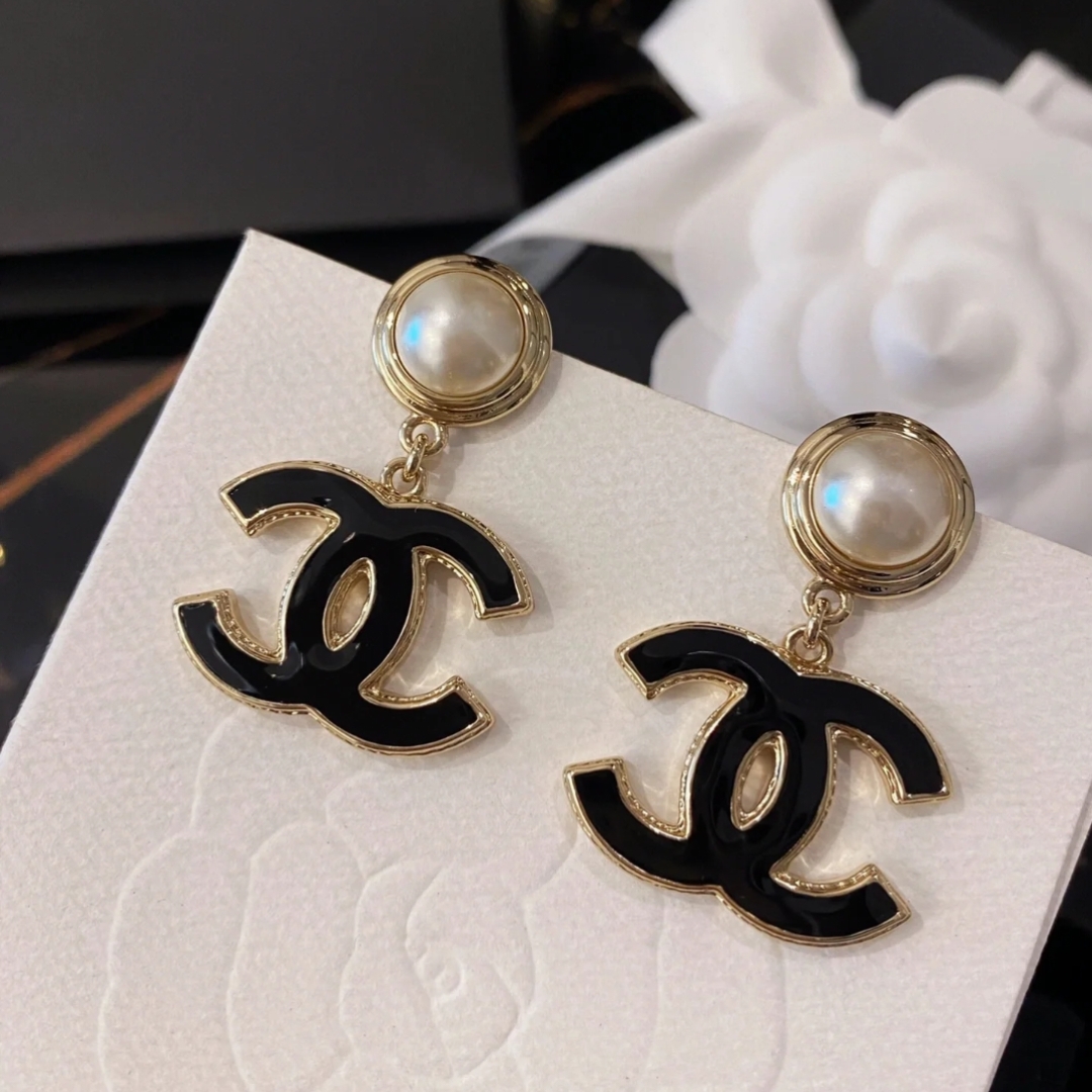 未使用 Chanel/香奈儿 耳环黑色经典时尚百搭