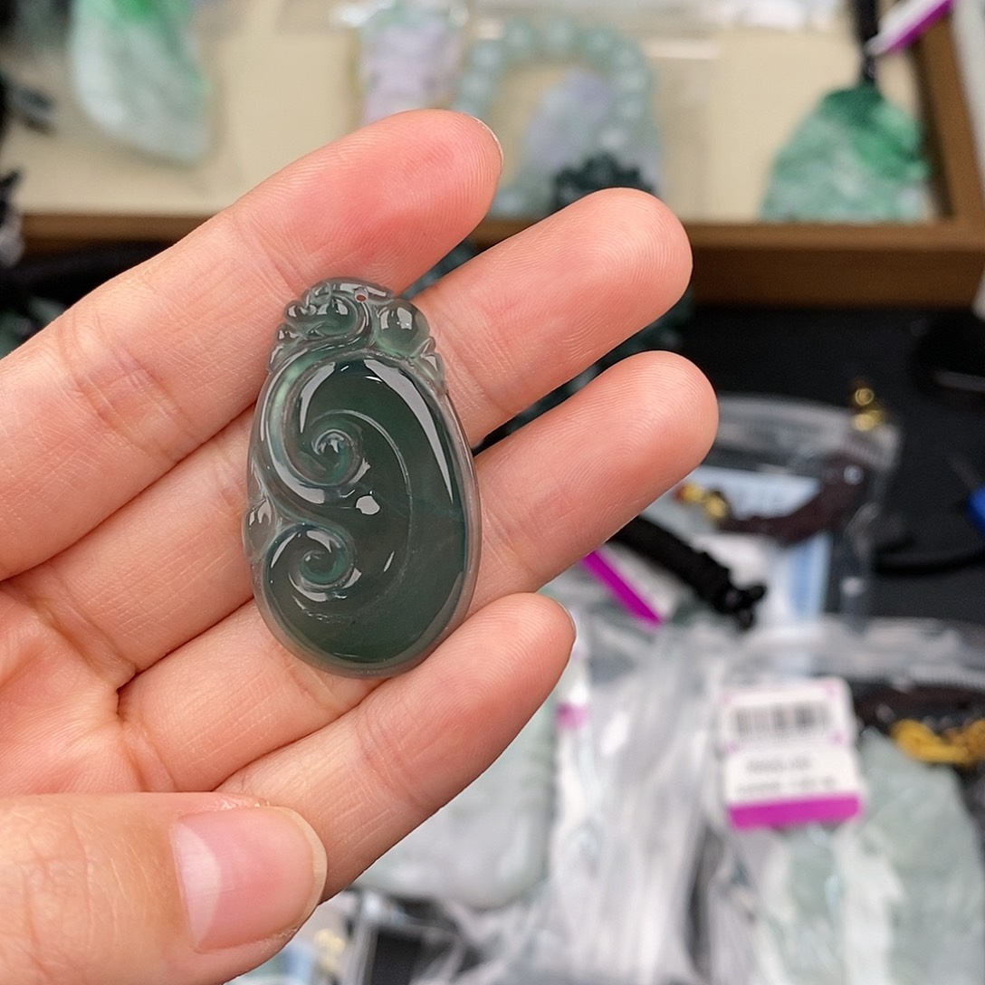 翡翠颈饰未镶嵌一