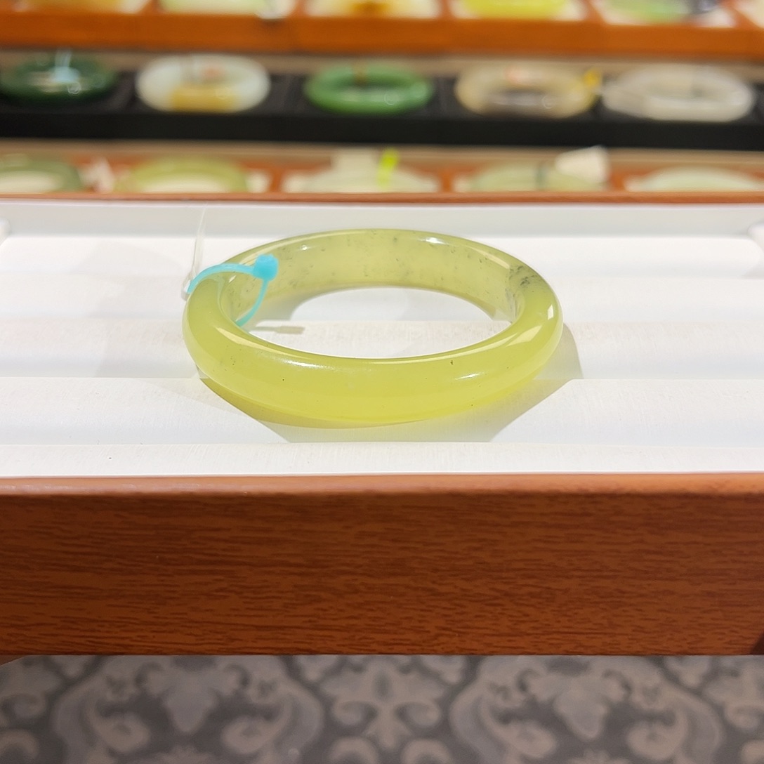 和田玉手镯未镶嵌  【冰黄口青花】