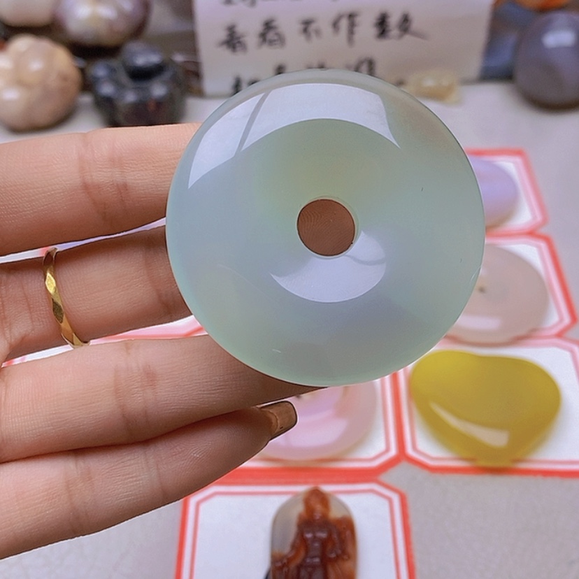 【闪购商品】未镶嵌玛瑙/玉髓珠宝半成品退***色