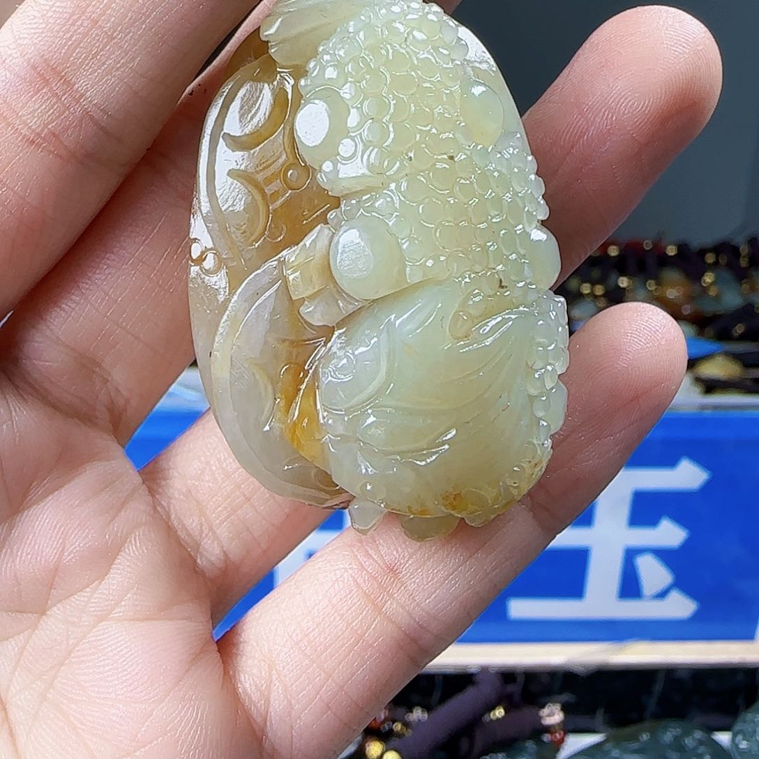 和田玉未镶嵌挂件