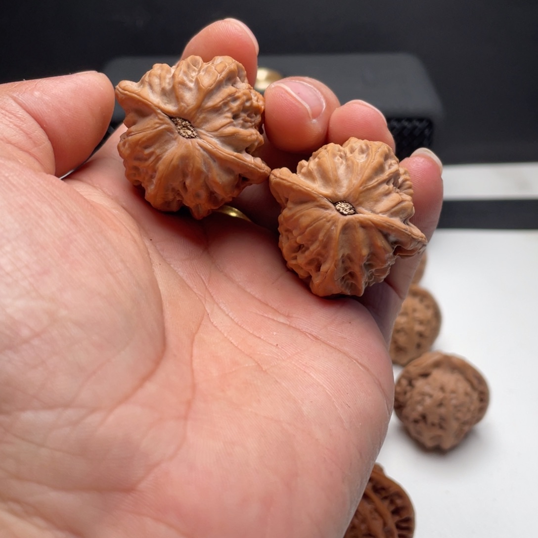 x***t文玩核桃吊坠佛肚 37