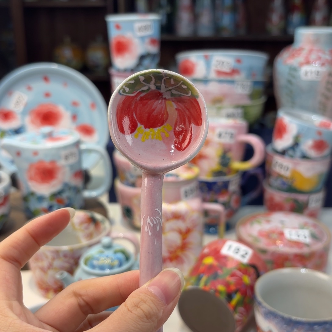 瓷片兔兔好可爱啊