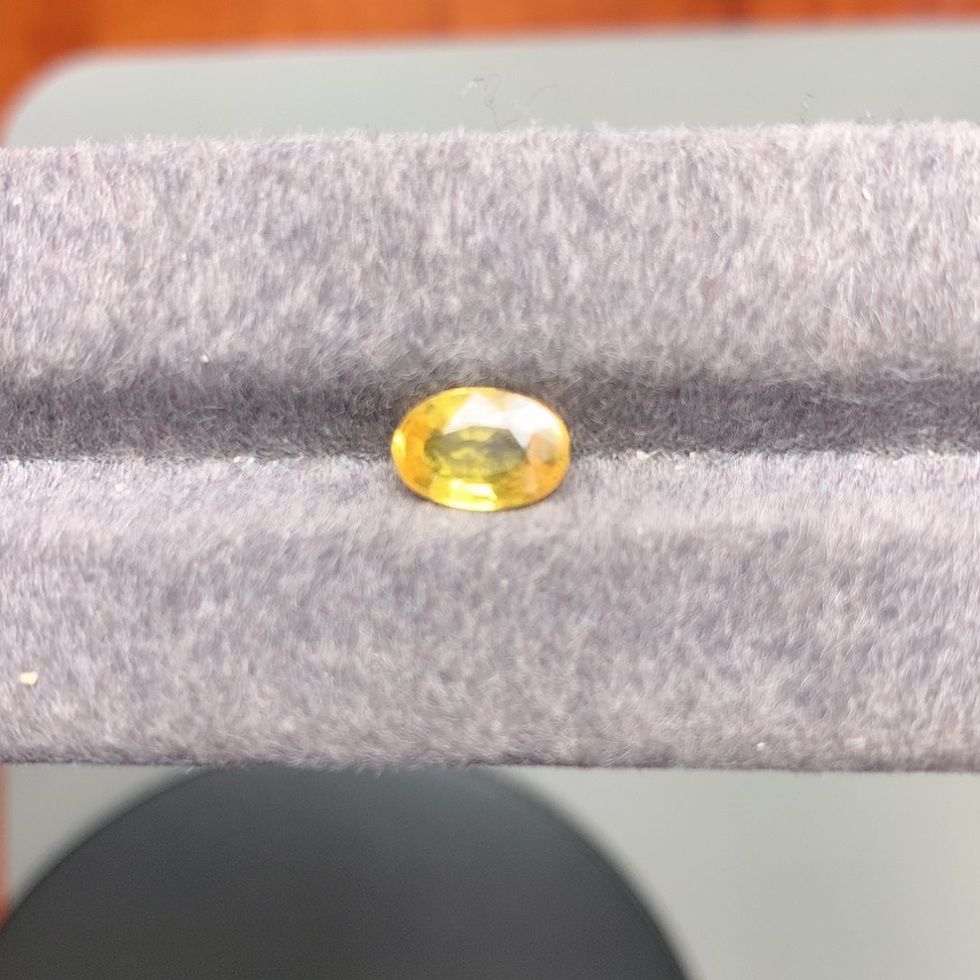 碧玺珠宝奇石未镶嵌金丝雀黄蓝宝2.07克拉未镶嵌