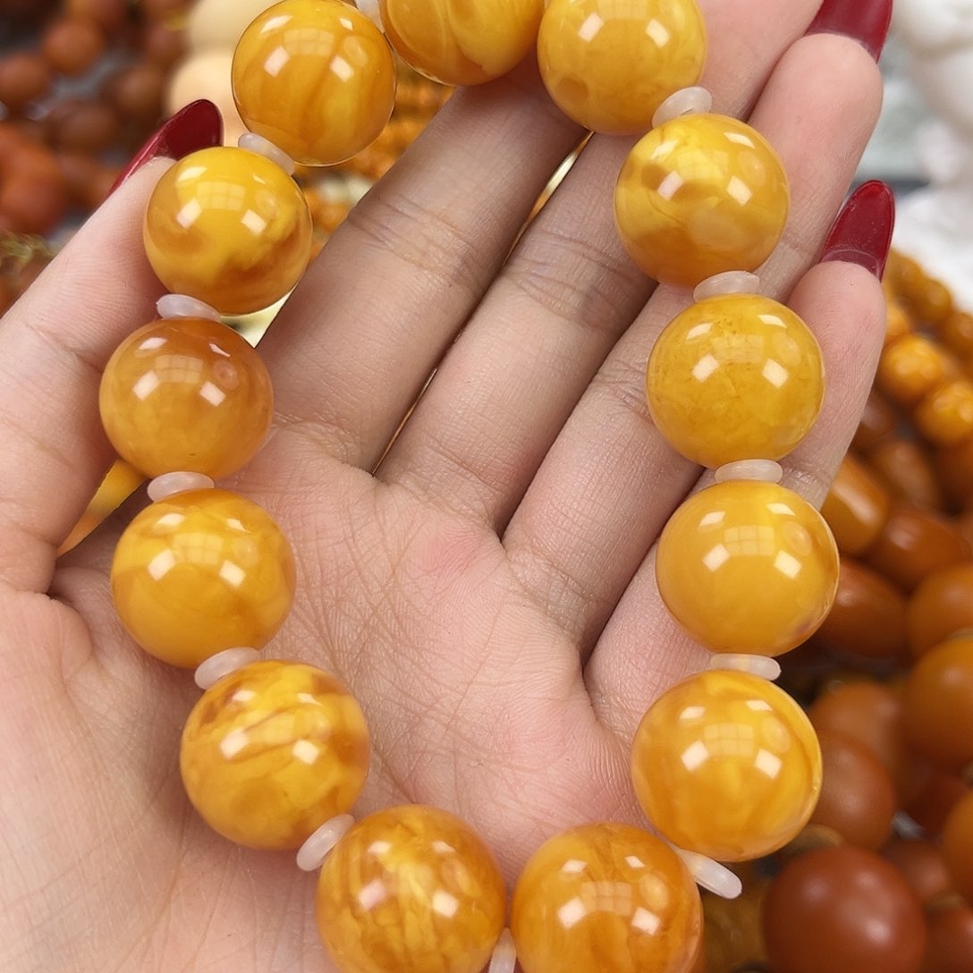 琥珀颈饰未镶嵌蜜蜡