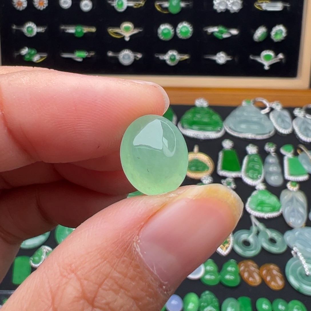 翡翠未镶嵌颈饰蛋11.5