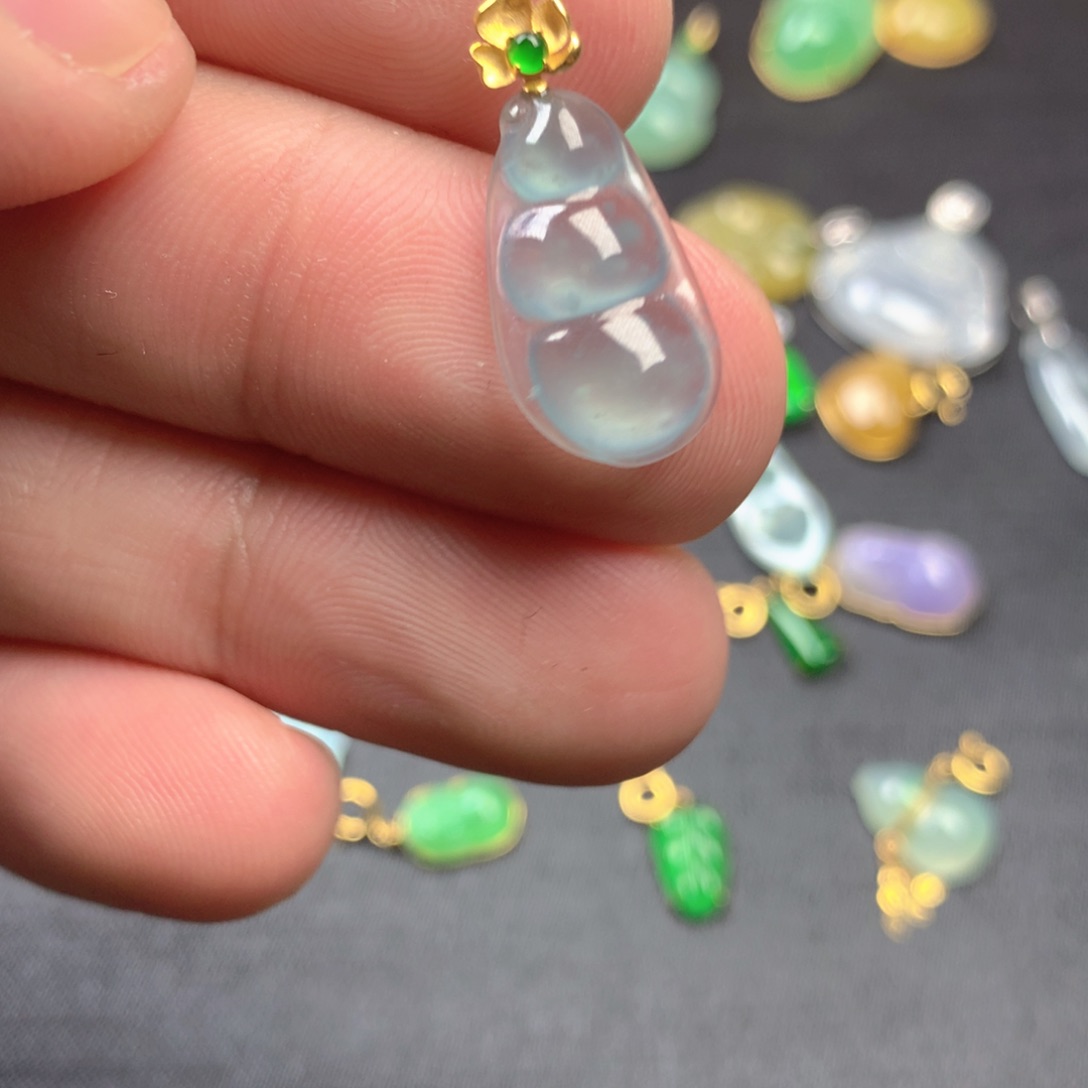 【闪购商品】颈饰18K金镶嵌翡翠翡翠