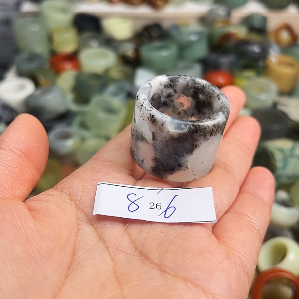 【闪购商品】未镶嵌蛇纹石玉戒指山*人