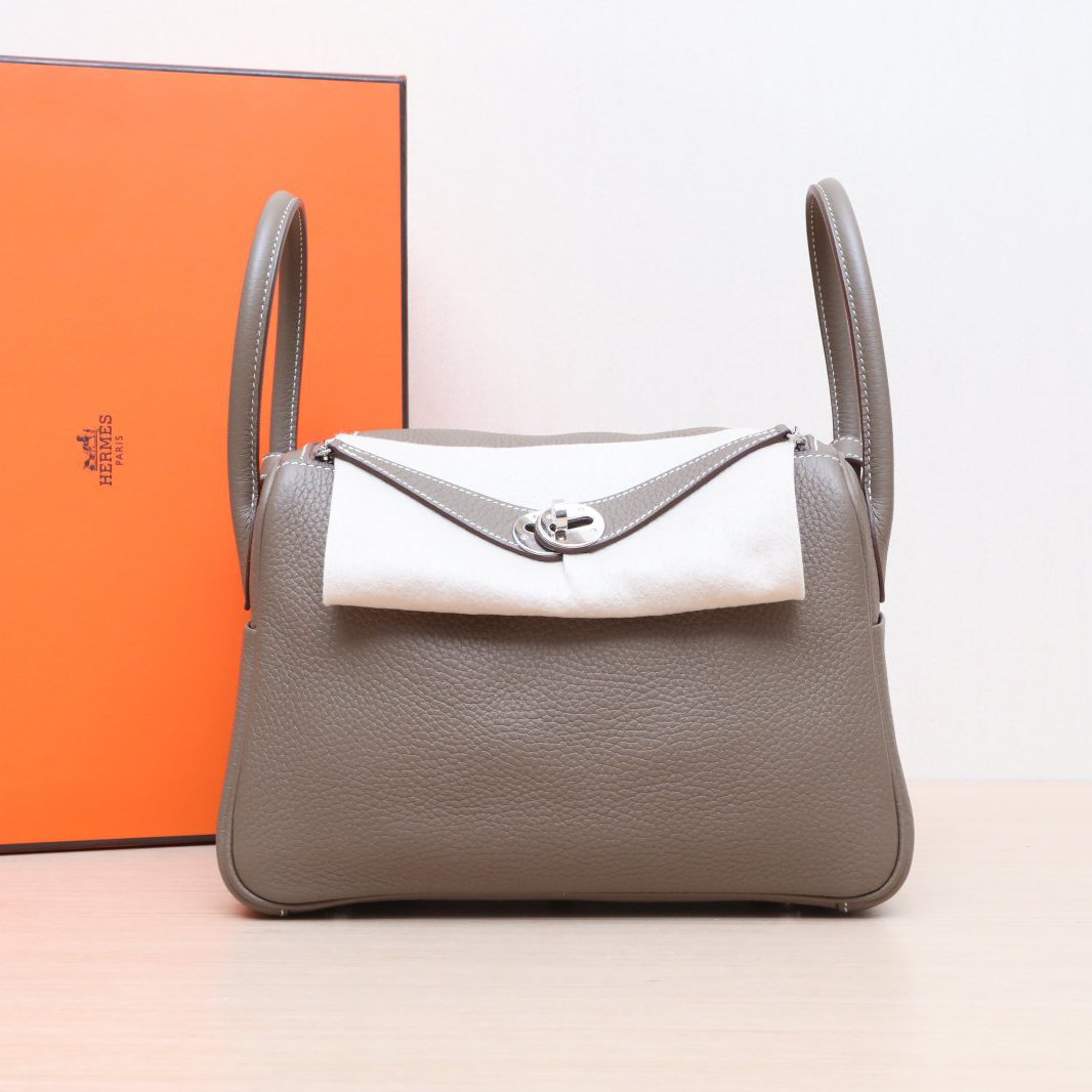99新 Hermes/爱马仕 小花Jerry Lindy 26 18大象灰 Z刻 银扣包