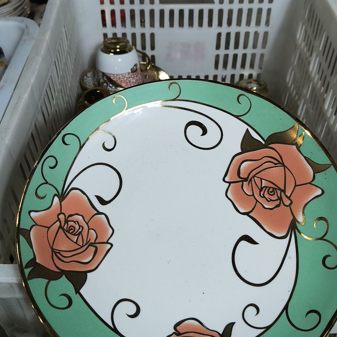 摆件陶瓷默认微瑕。。。。。