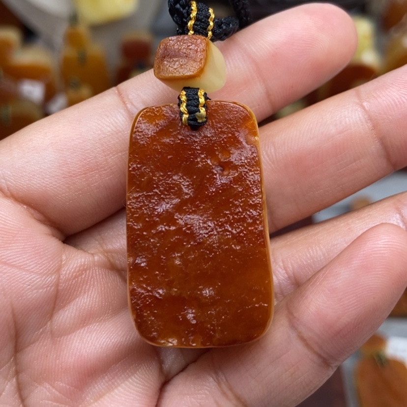 【闪购商品】琥珀颈饰未镶嵌