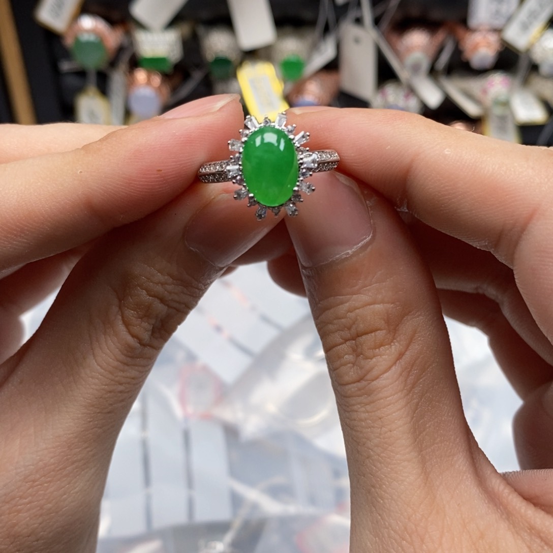 翡翠戒指银S925镶嵌天然缅甸翡翠a货
