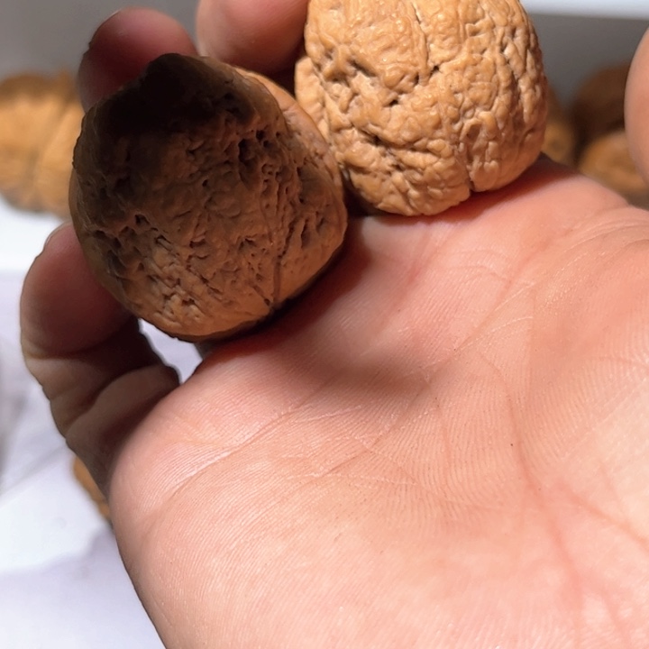 文玩核桃吊坠滇西铁核桃66