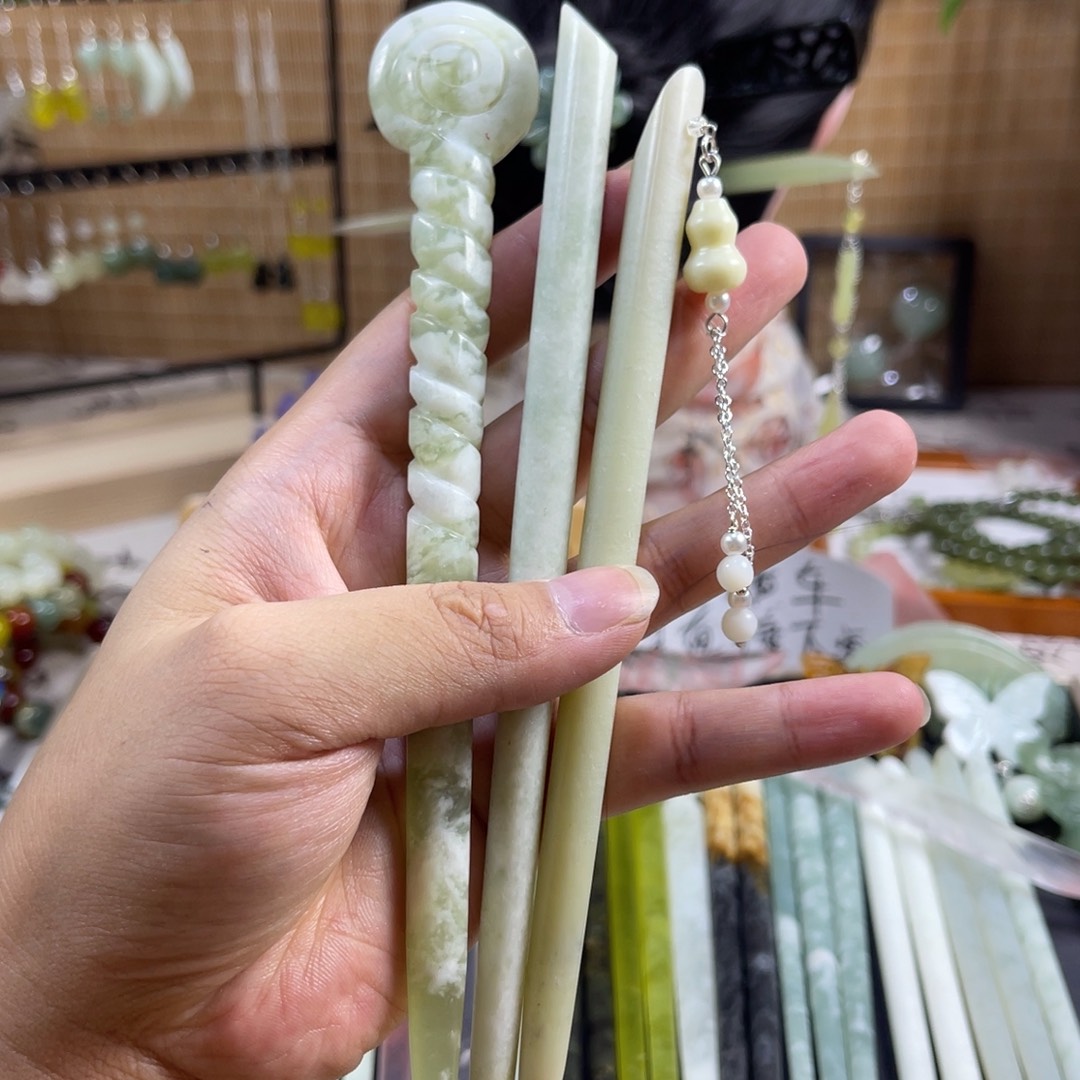 蛇纹石玉未镶嵌发饰