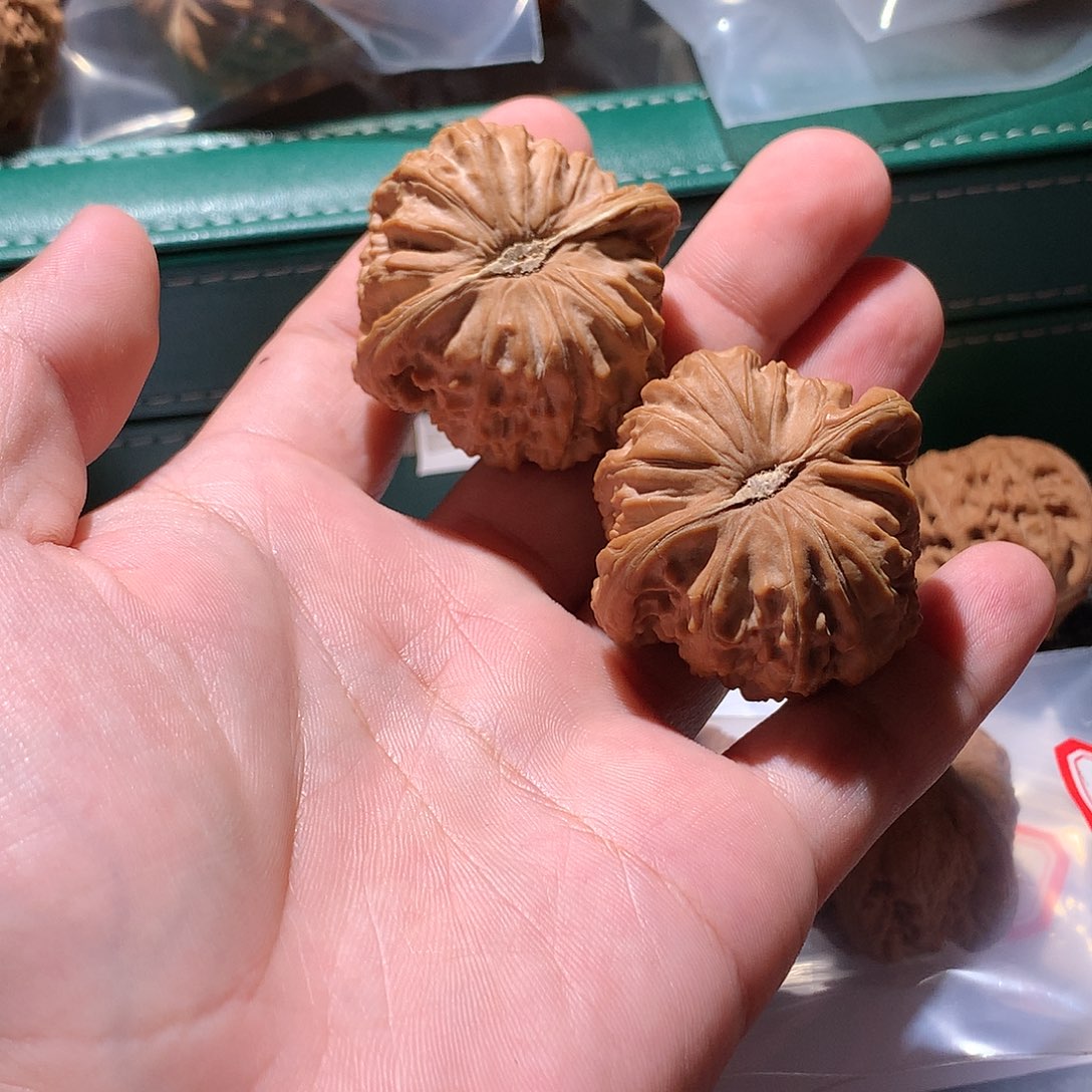 吊坠猴头核桃工**客