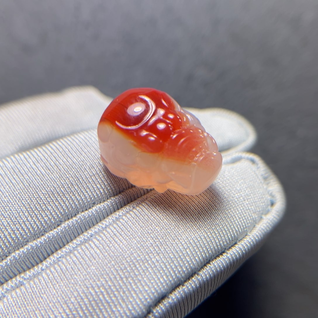 南红玛瑙三通未镶嵌