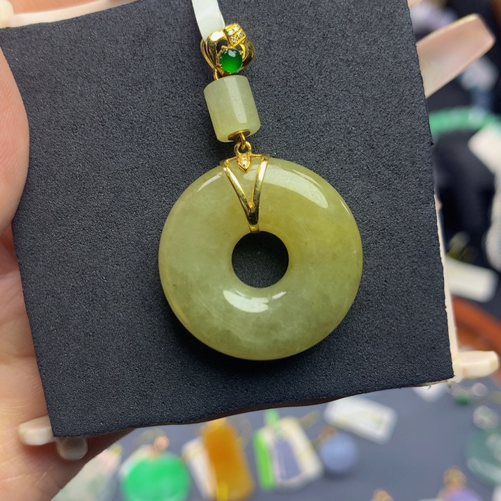 翡翠手链18K金镶嵌翡翠