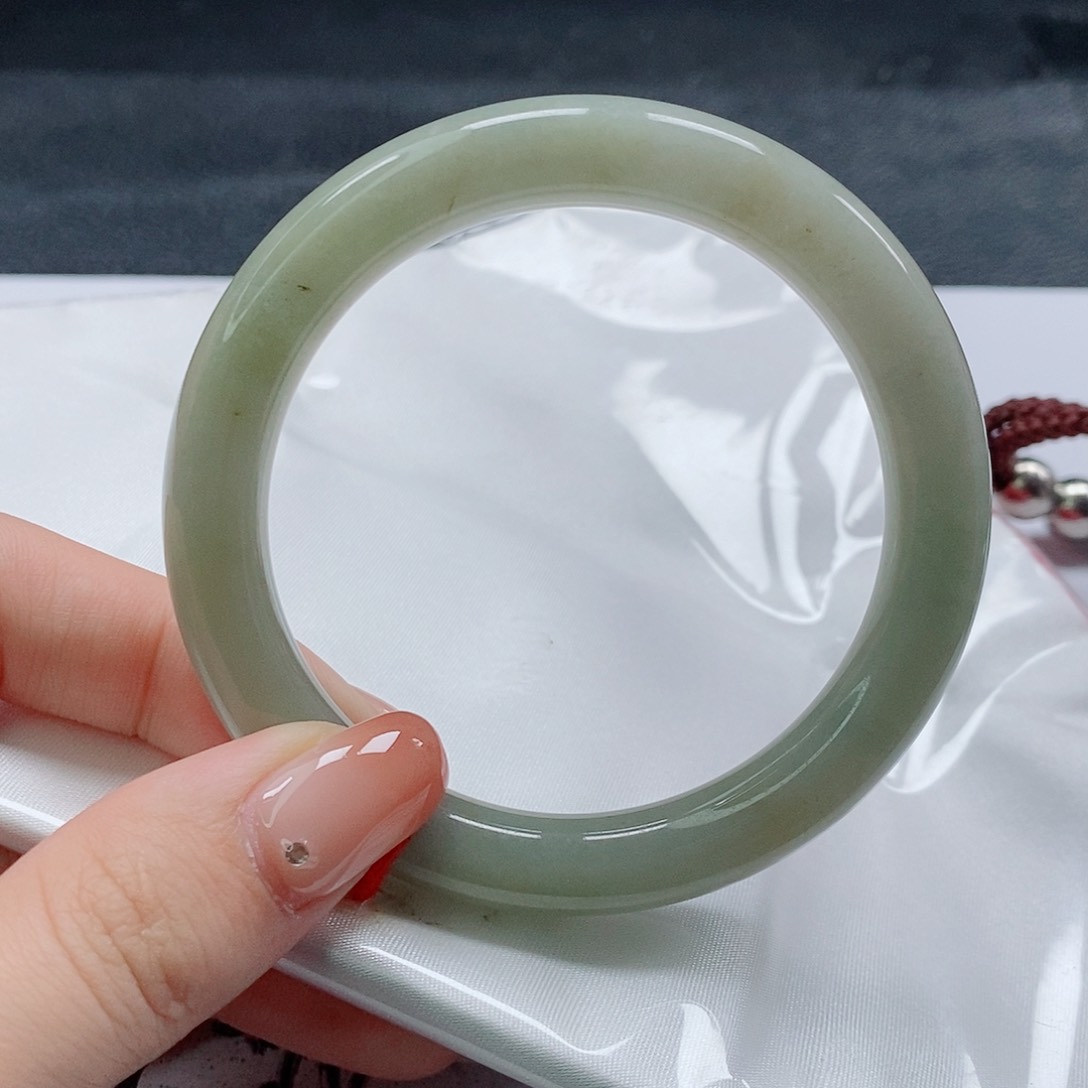【闪购商品】未镶嵌手镯（圆镯）翡翠471号