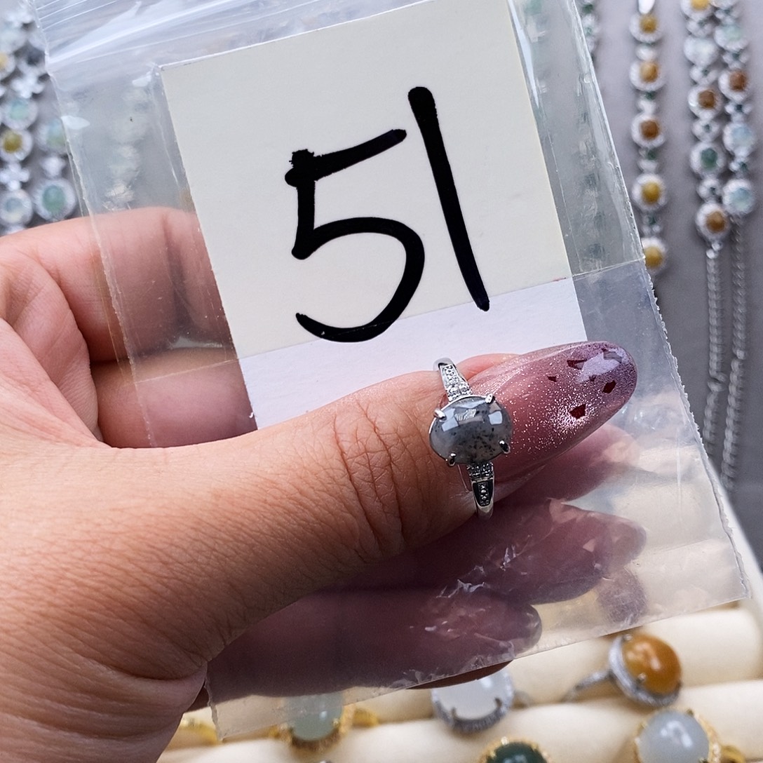 翡翠未镶嵌戒指缅甸