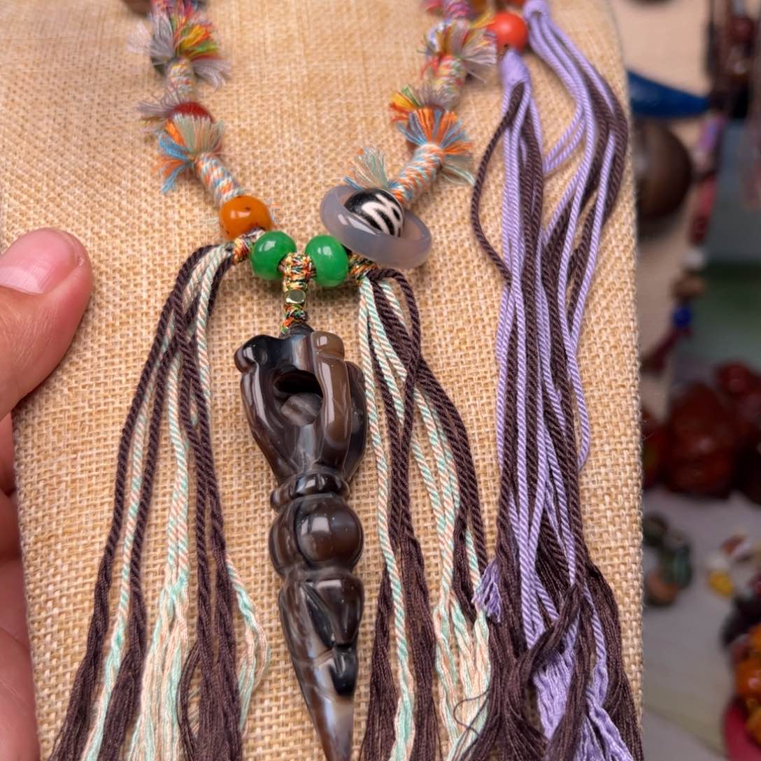 玛瑙/玉髓颈饰未镶嵌