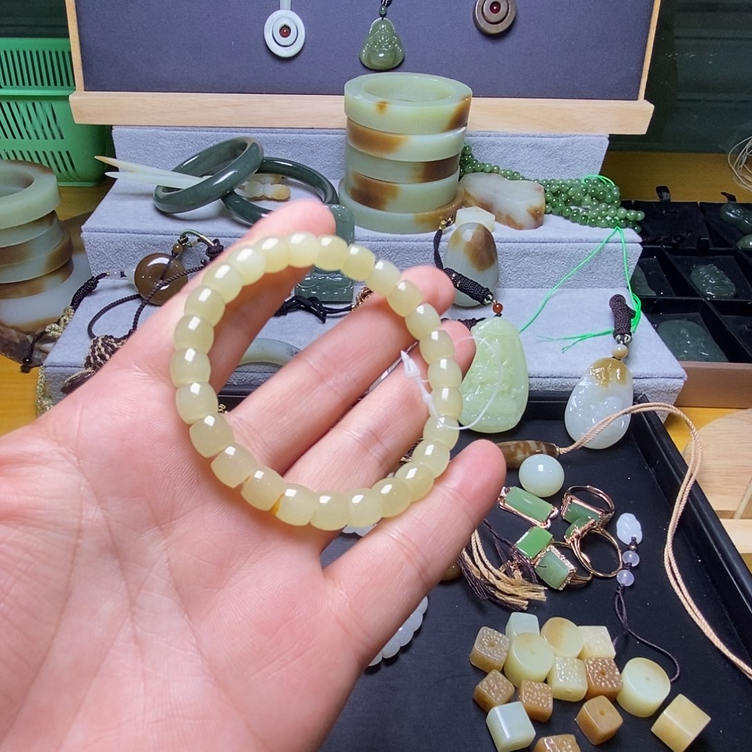 未镶嵌手链和田玉（糖玉）