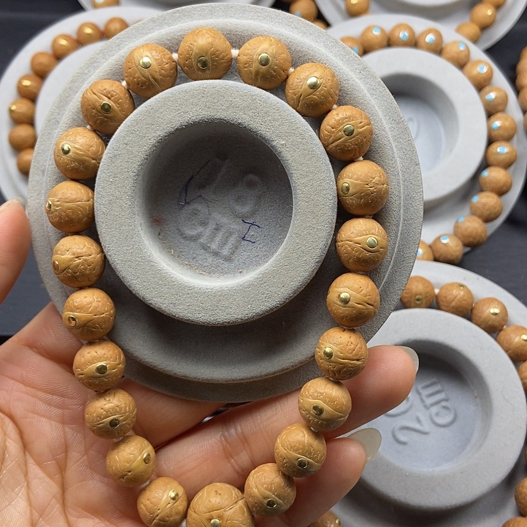 赵***磊手串凤眼菩提12.5➕铜25新籽