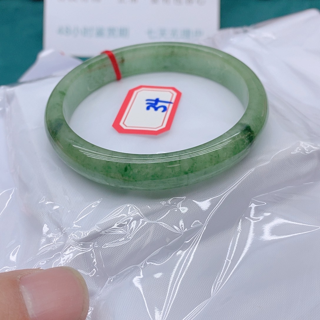 翡翠手镯未镶嵌344444444