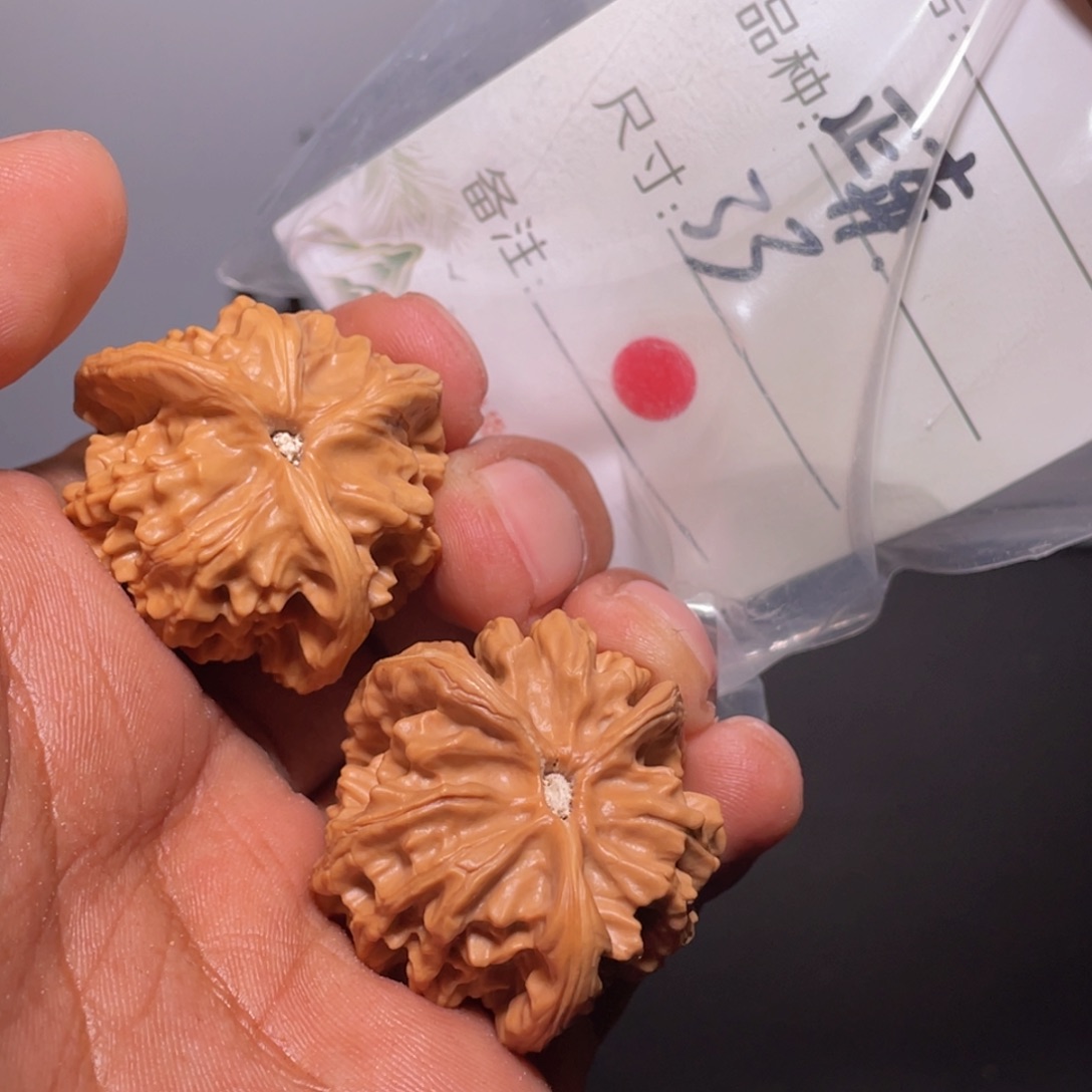 文玩核桃吊坠文玩核桃