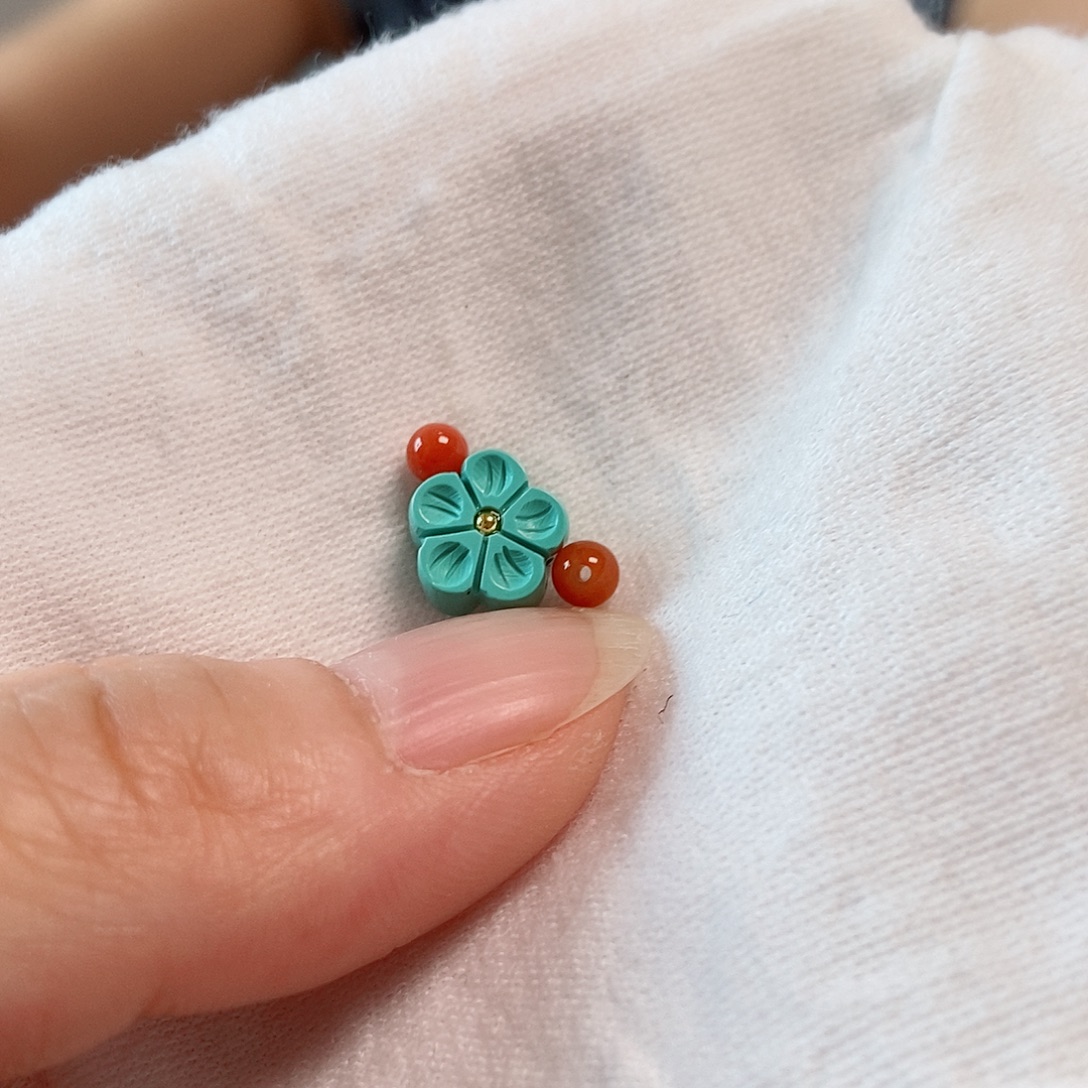 南红玛瑙未镶嵌珠宝奇石