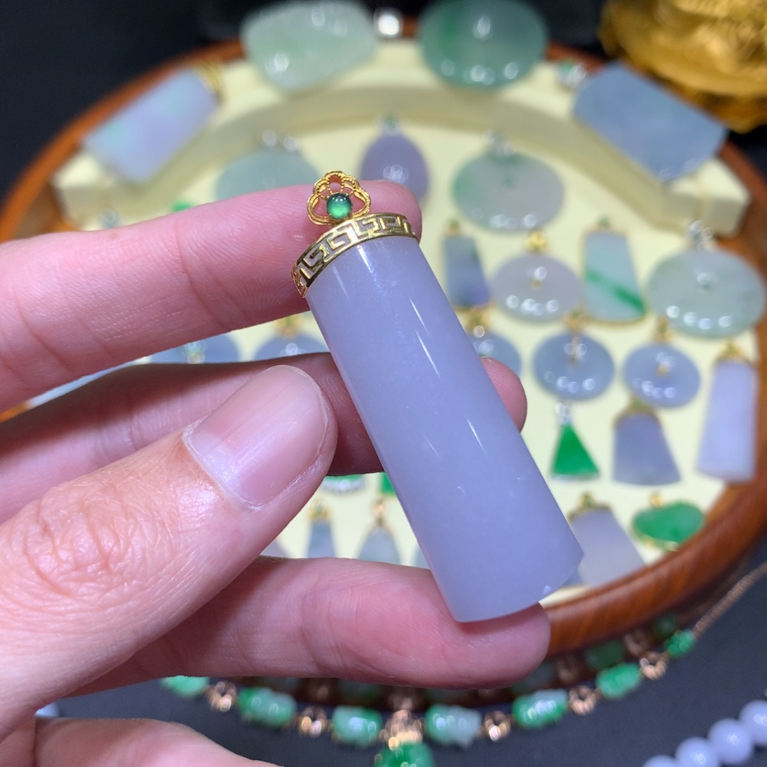 翡翠吊坠(不含链)18K金镶嵌