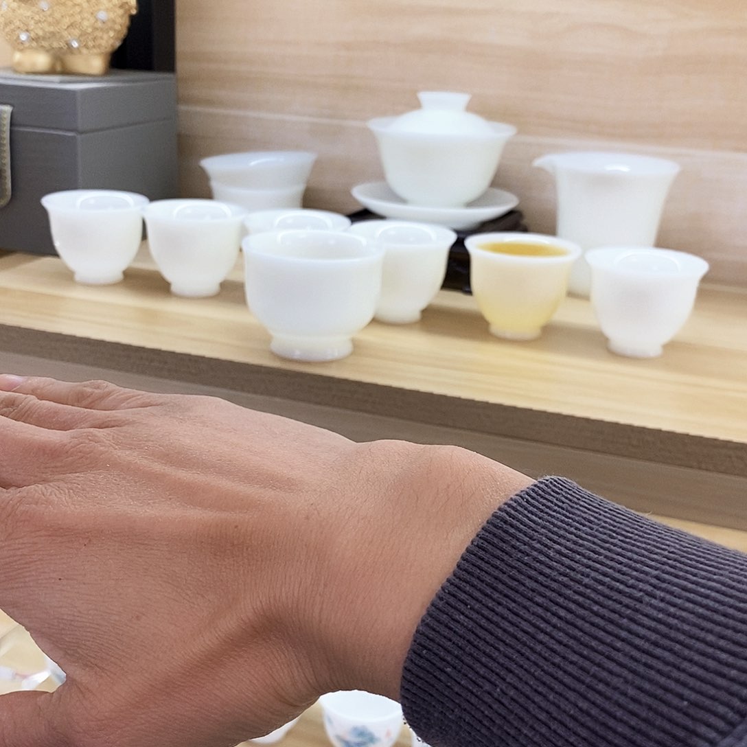 喜****动你也不说问下他们在那里了吧现在