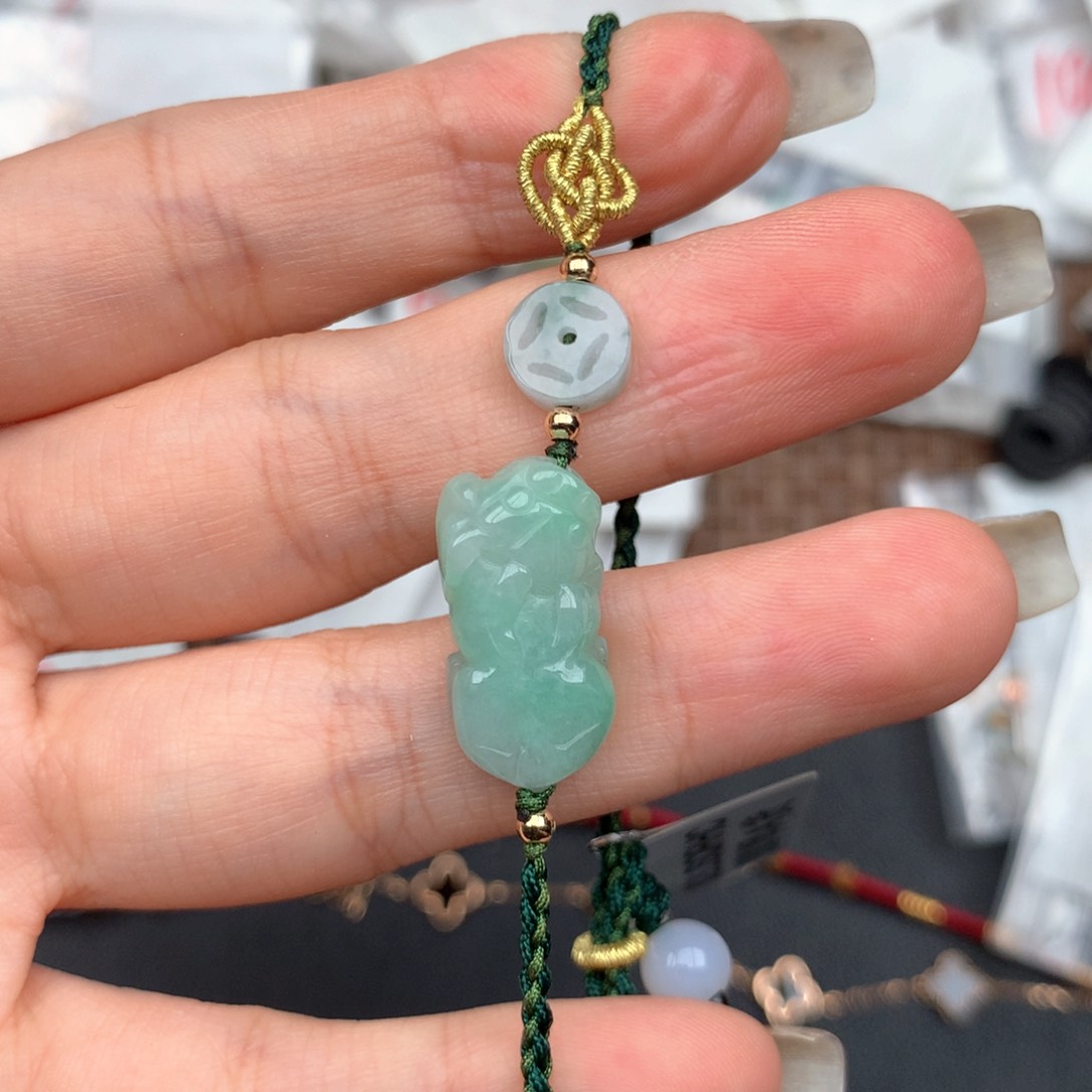 未镶嵌挂件翡翠….