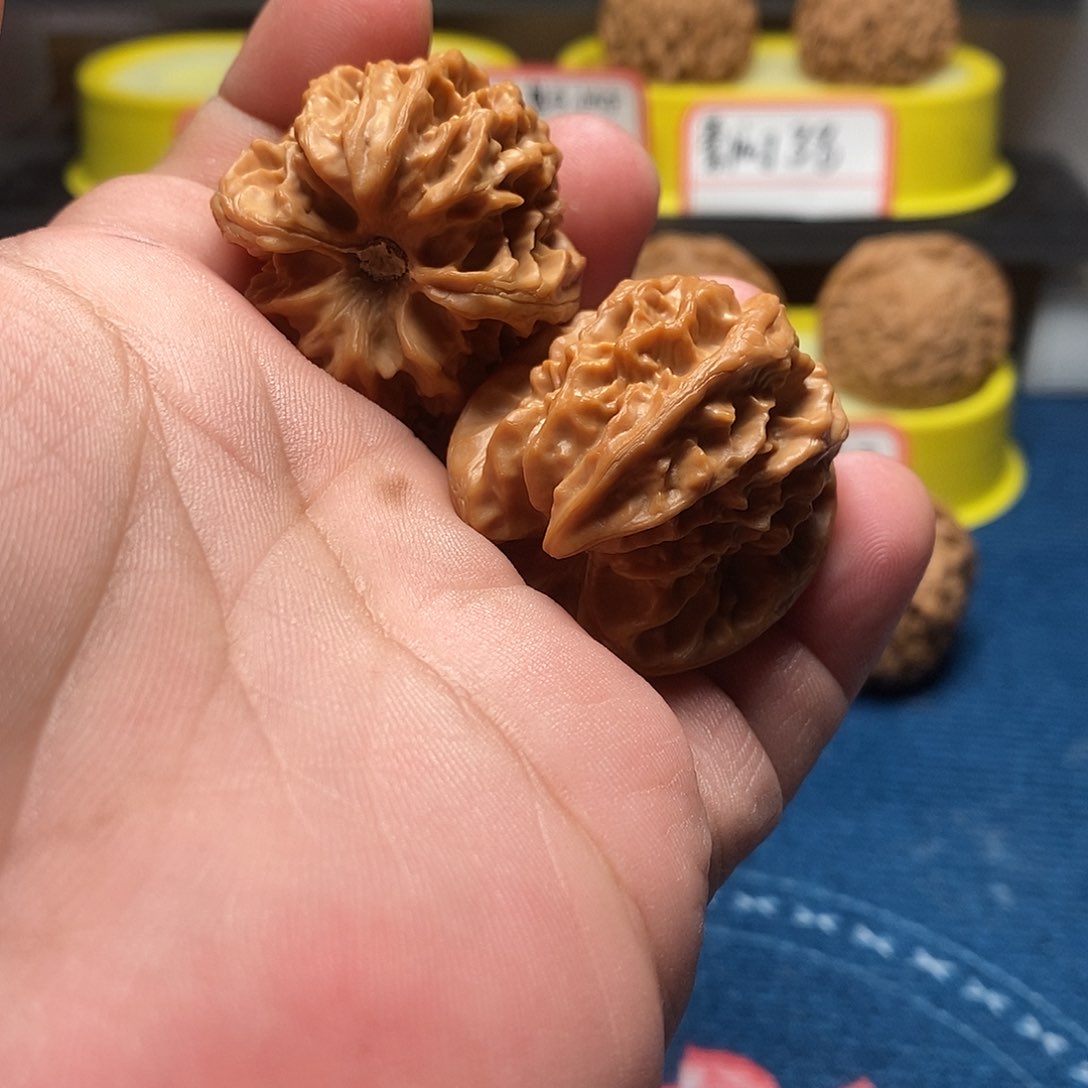 文玩核桃吊坠棱全品曹大龙