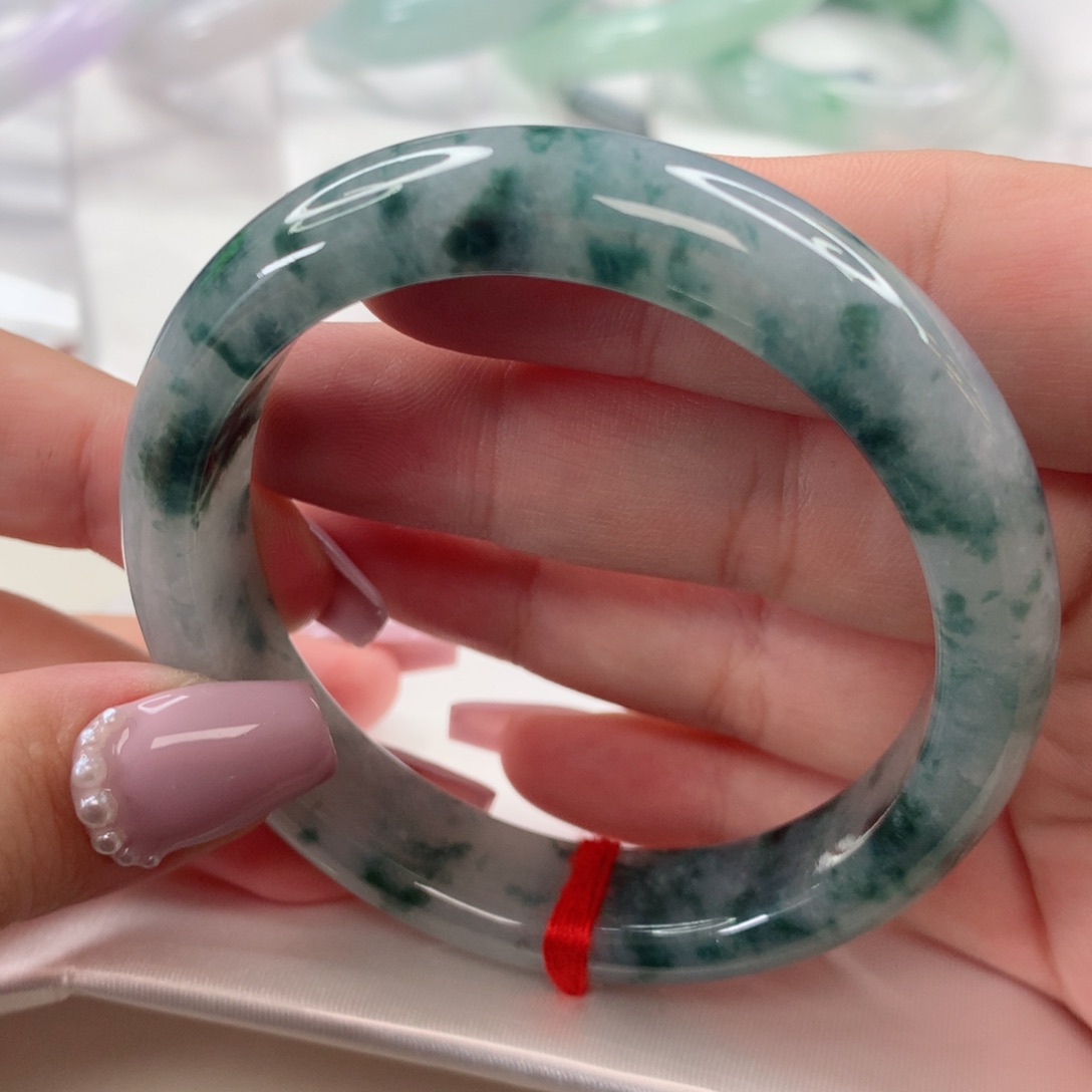 翡翠手镯未镶嵌53.6圈口