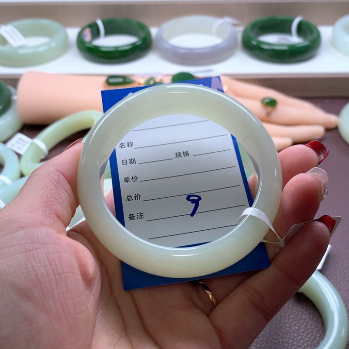 和田玉手镯58有纹未镶嵌