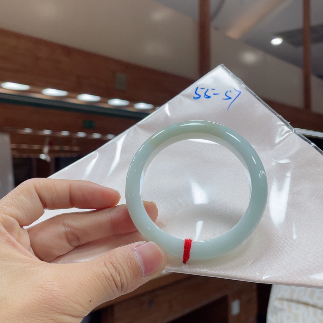 翡翠手镯未镶嵌买断