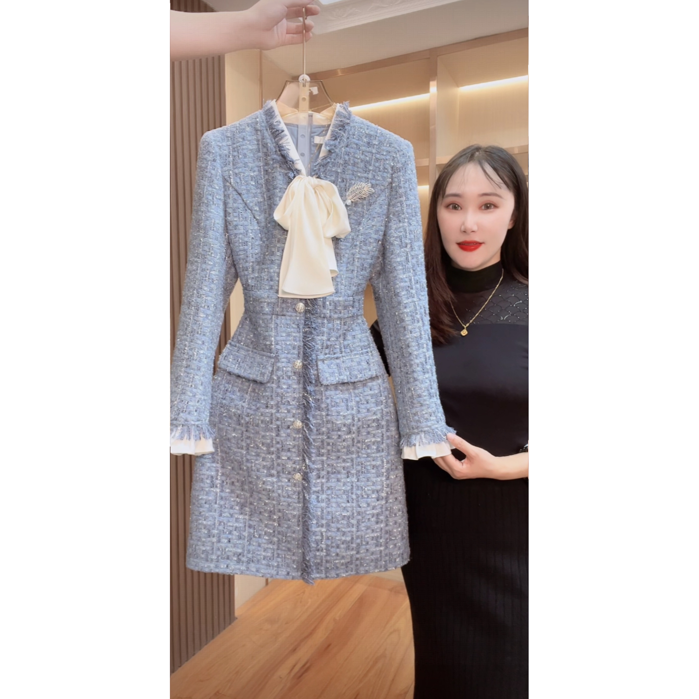 【门店飞】2301囯内设计师品牌女装气质收腰长袖连衣裙