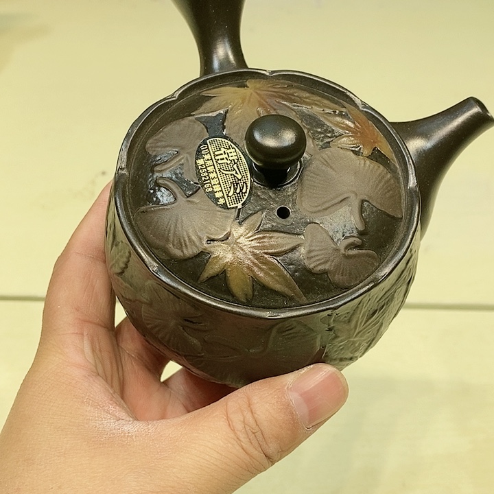 茶具瓷器杂项如图所示