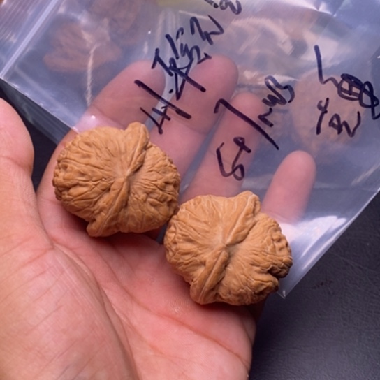 【闪购商品】把件文玩核桃元宝