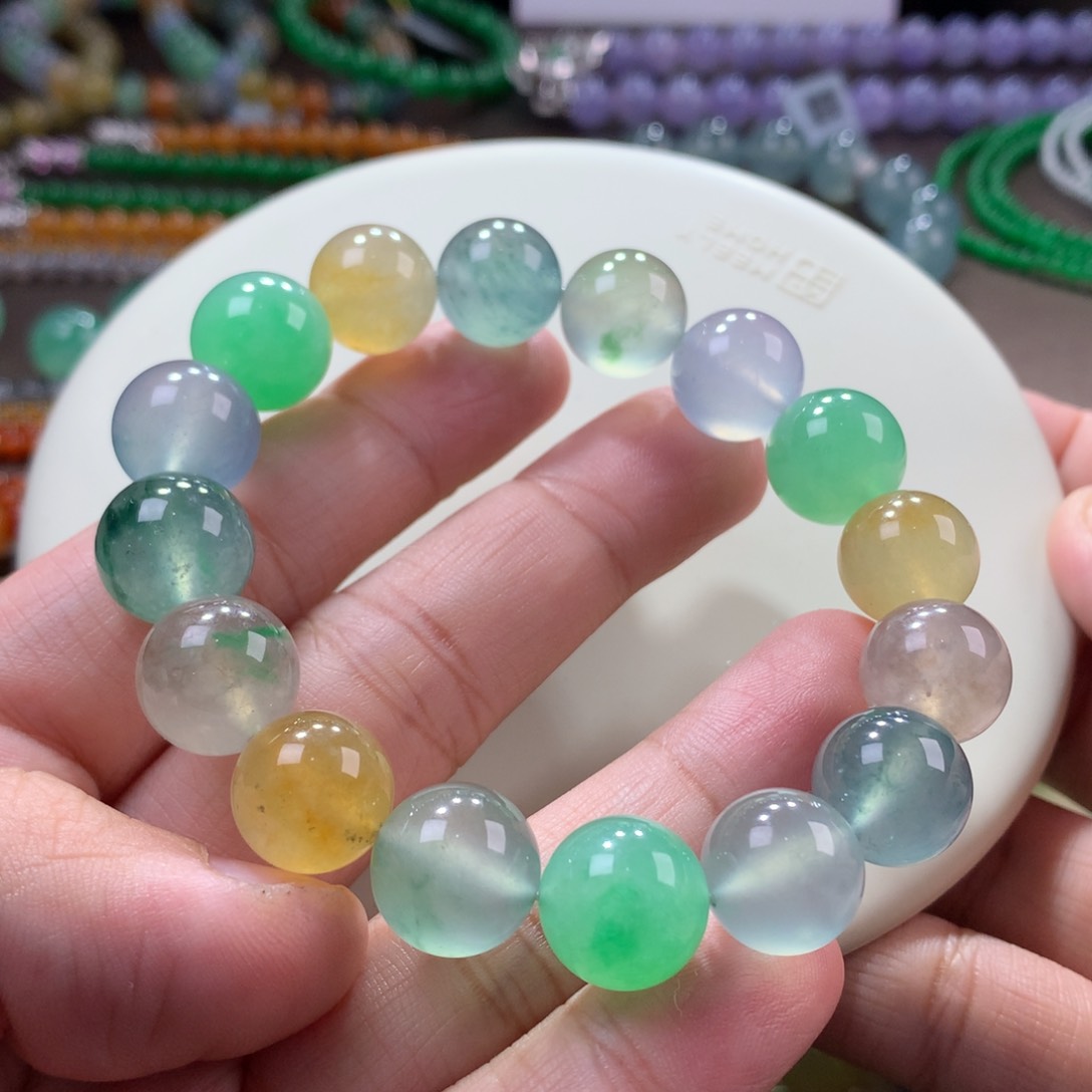 翡翠手链未镶嵌毕业多宝