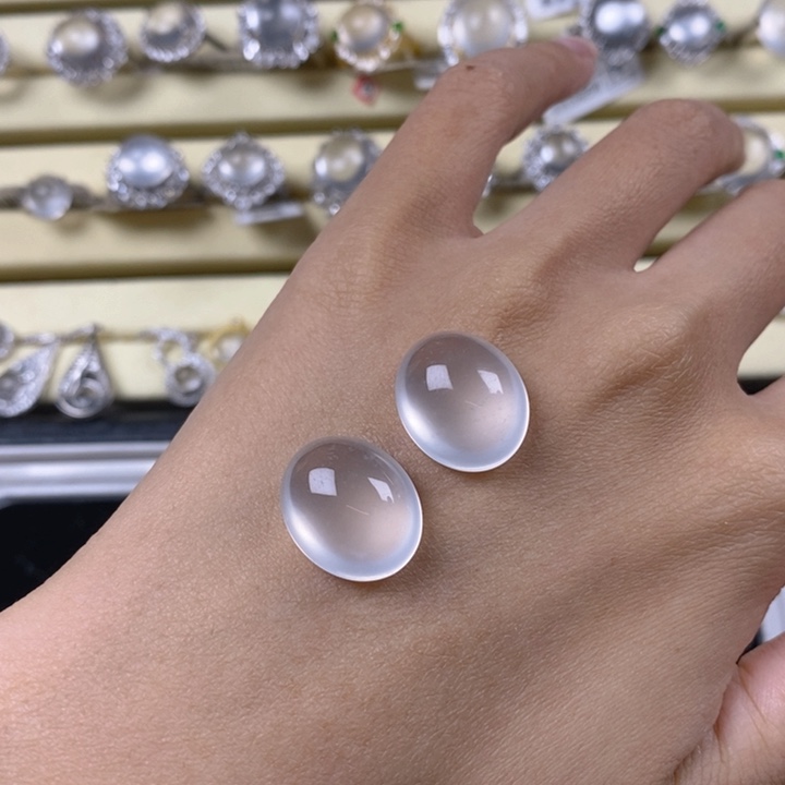 做***光石英质玉银S925镶嵌耳钉