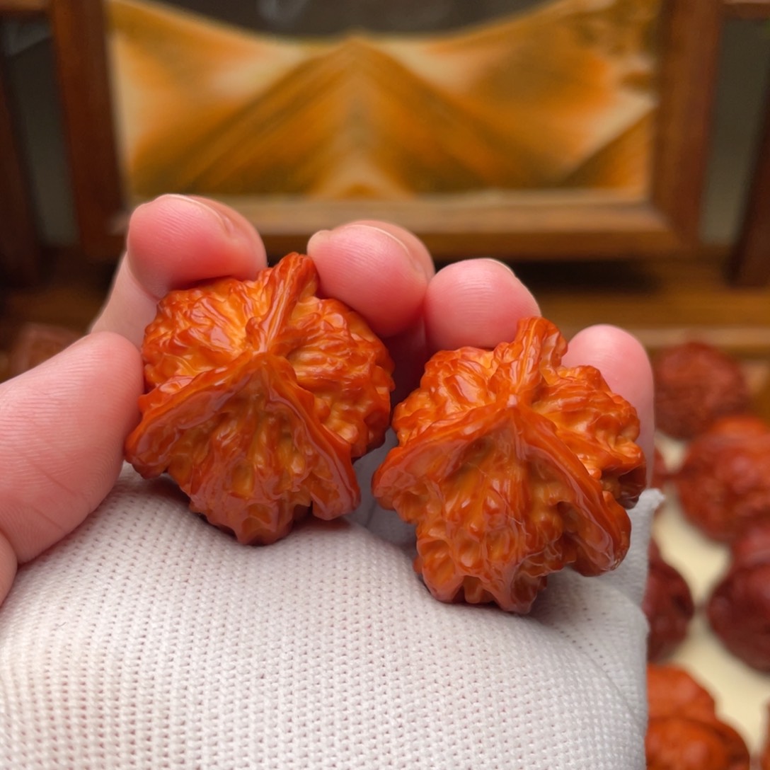 文玩核桃把件盘山三棱33