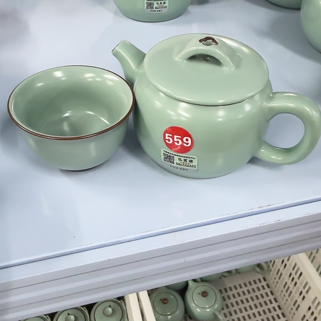 瓷片炸仓库，微瑕。。。。